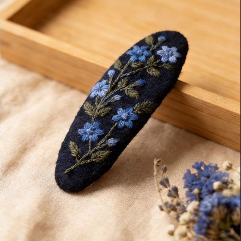アヒル&フラワー刺繍 ヘアピン