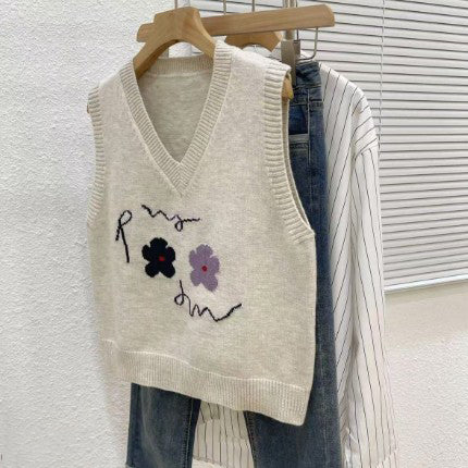 花柄刺繍 Vネックニットベスト