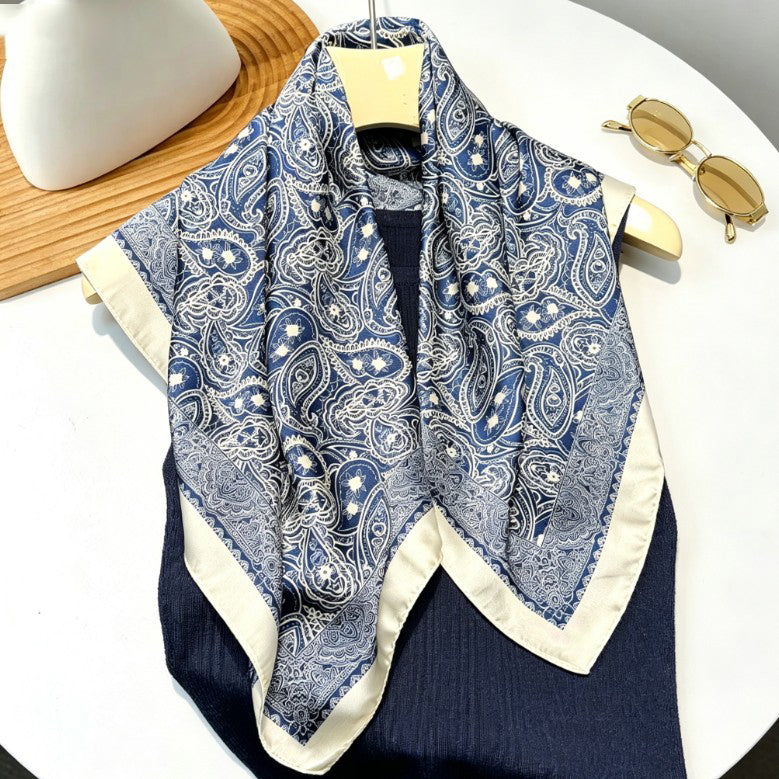 総柄スクエアタイプ 上品 スカーフ