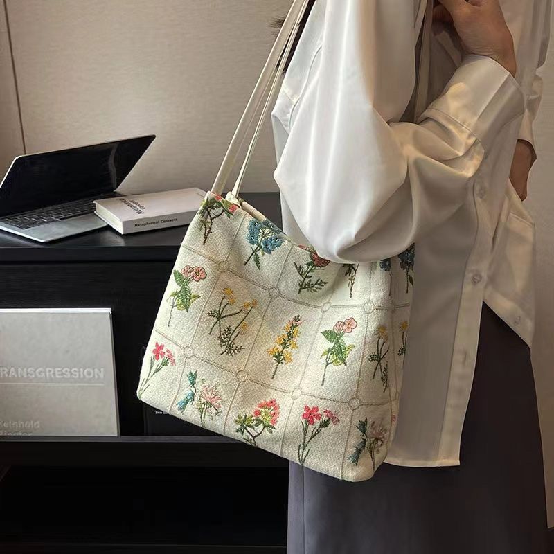 刺繍 マグネット開閉 キャンバスバッグ