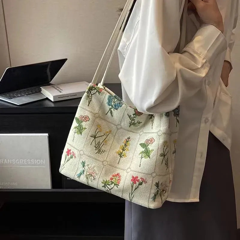 刺繍 マグネット開閉 キャンバスバッグ