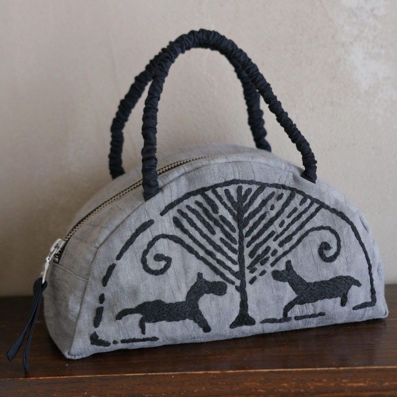 オリジナルデザイン 手刺繍 瓦当紋様 貝殻型 ハンドバッグ