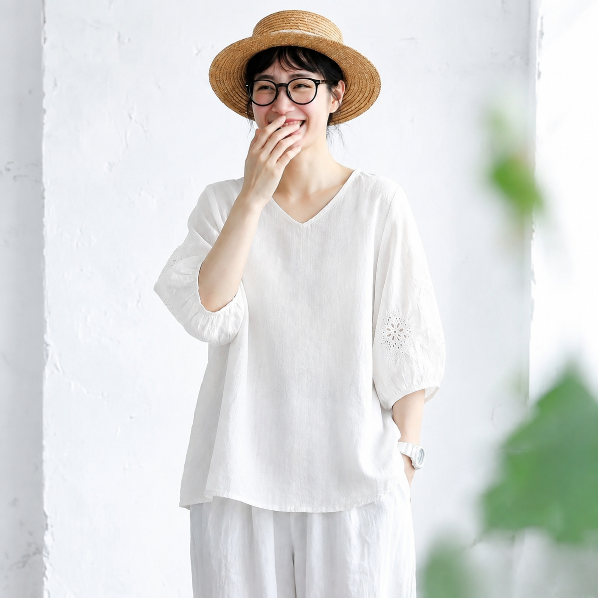 刺繍 レトロ 無地 Vネック Tシャツ