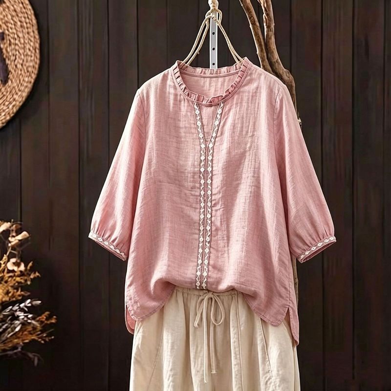 上品＆若々しい 刺繍ブラウス