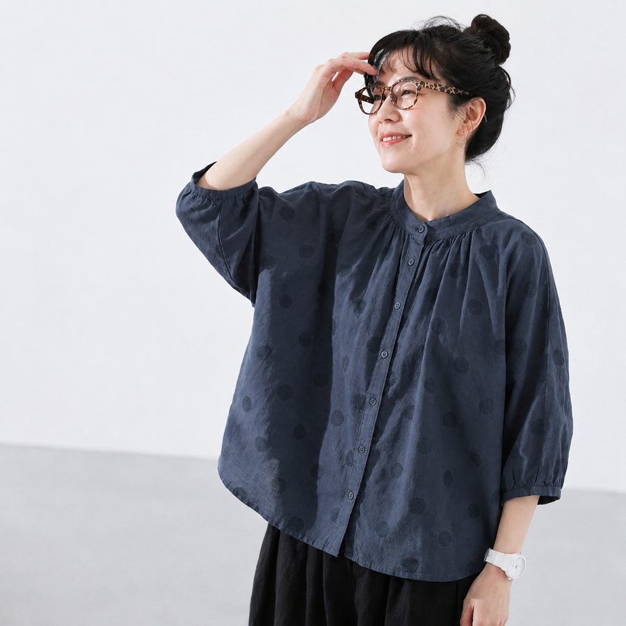 可愛いドット柄シャツ S／M／L さらっと着られて、