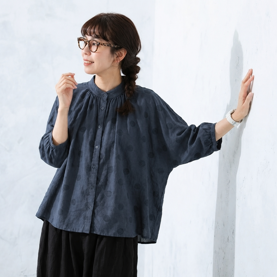 可愛いドット柄シャツ S／M／L さらっと着られて、