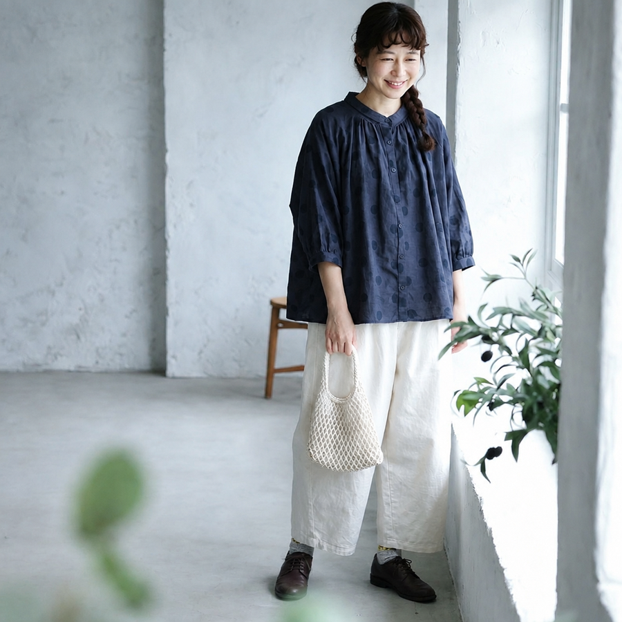 可愛いドット柄シャツ S／M／L さらっと着られて、