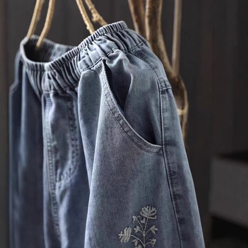 ゆったり好きの 刺繍チェック柄デニムパンツ