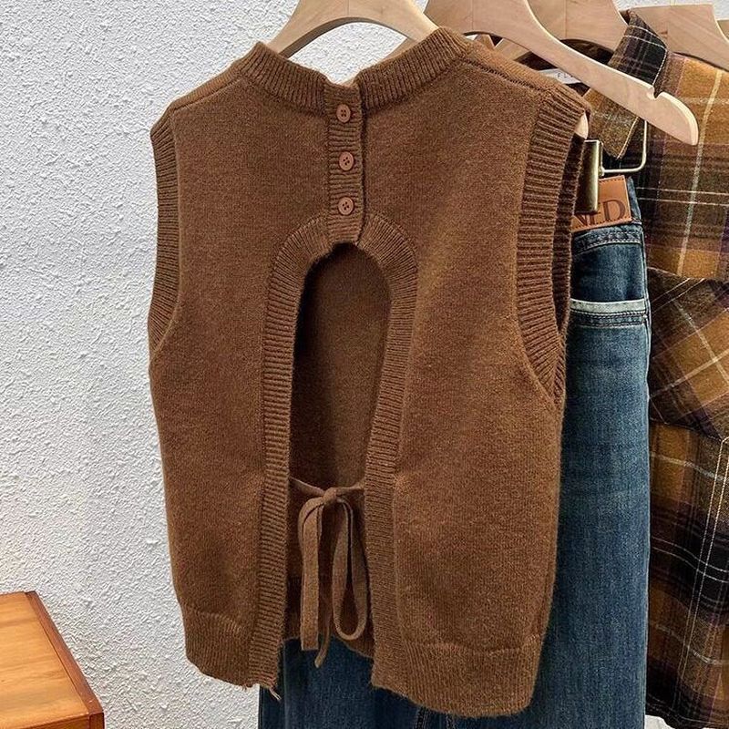 無地 ボタンデザインニットベスト