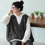 さくらんぼ刺繍 Vネックニットベスト