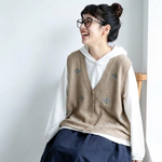 さくらんぼ刺繍 Vネックニットベスト