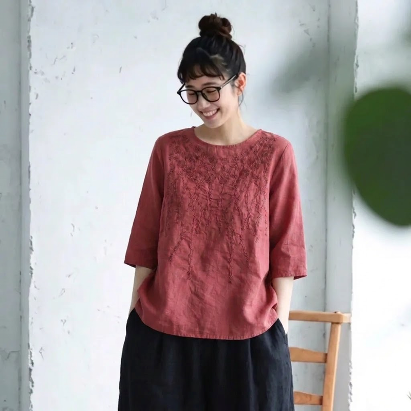 M～4XL 秋のはじまりを楽しむ 刺繍ブラウス