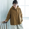 カーキ