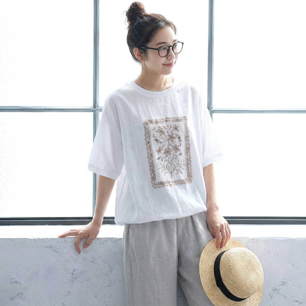 リネンコットン 夏のモチーフ柄 ラウンドネック ワイドフィット 毎日着たい シャツ